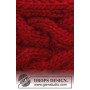 Pantofle Czerwony Kapturek DROPS Design - Wzór na Dziergane Skarpety ze Splotem Warkoczowym Rozmiar 35 - 42
