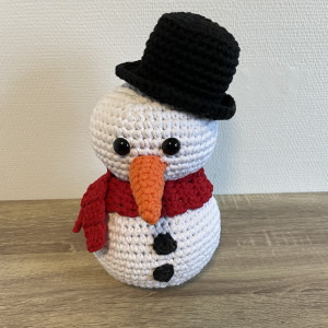 Snowman by Rito Krea - Snowman Crochet Pattern 34cm