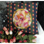 Zestaw do haftu Queen's Embroidery - haft na poduszce Magnolia 40 x 40 cm - Projekt królowej Małgorzaty II